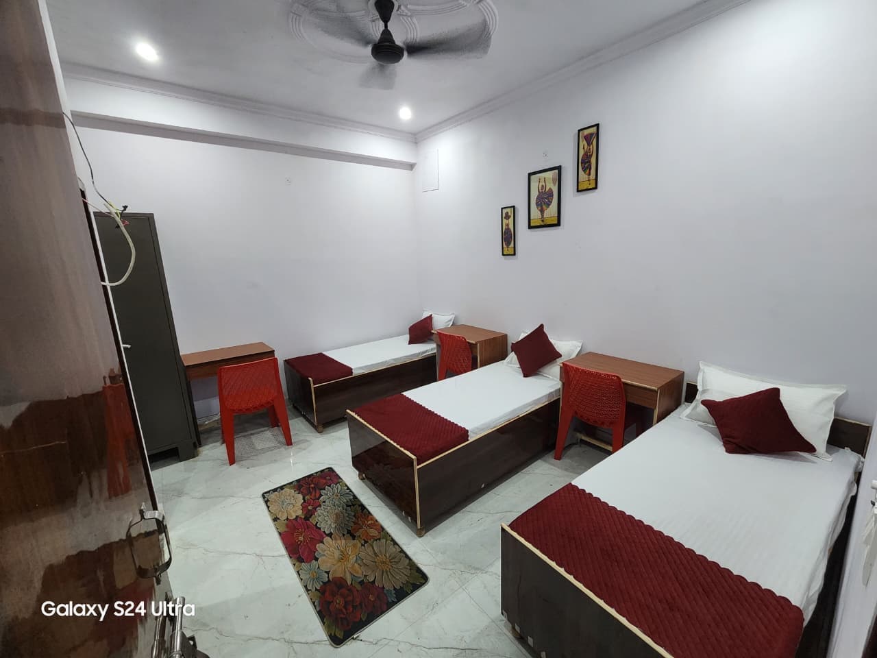 Shree Sawaria House - Girls hostel featured room asset